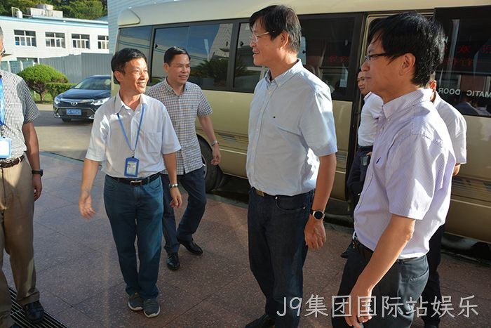 省食品药品监督管理局局长朱志泉来J9集团国际站娱乐调研 省食品药品监督管理局局长朱志泉来J9集团国际站娱乐调研
